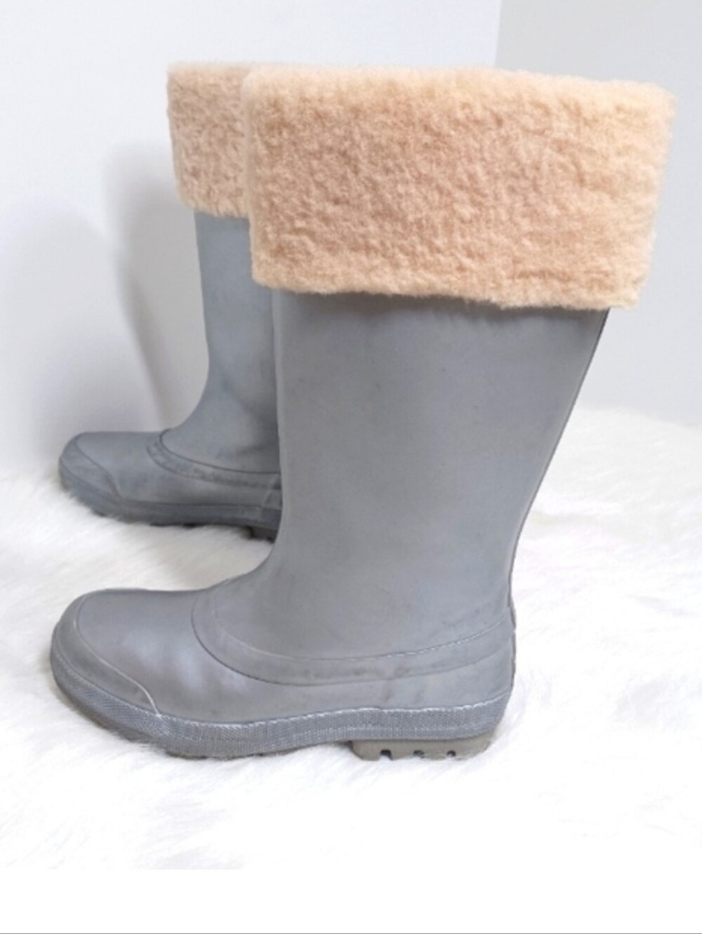 Ugg Australia Rare Snow Boots Silver Women's Size 6